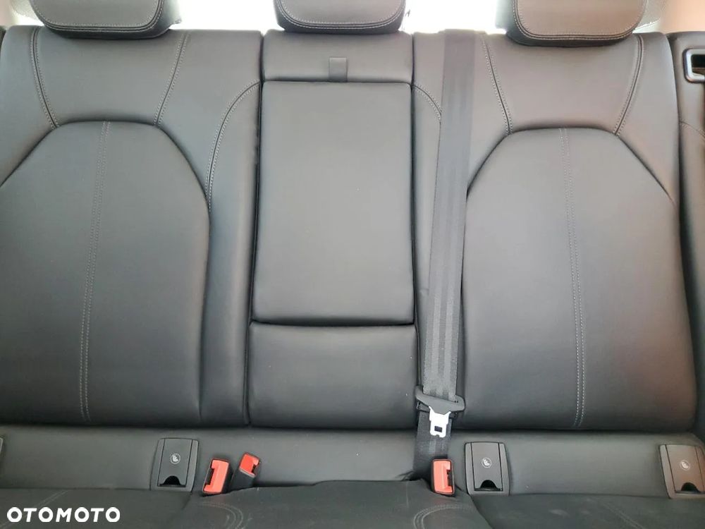 Alfa Romeo Stelvio 2.0 Turbo 16V AT8-Q4 Ti - 9