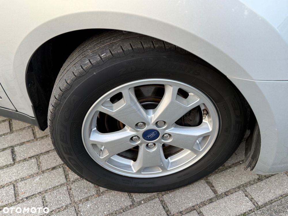 Ford Tourneo Connect 1.6 TDCi Titanium - 34