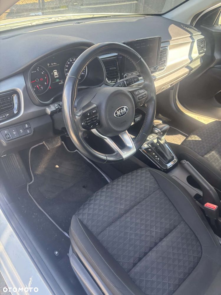 Kia Rio - 9