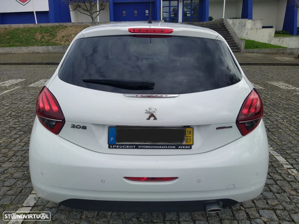Peugeot 208 1.6 BlueHDi GT Line - 4