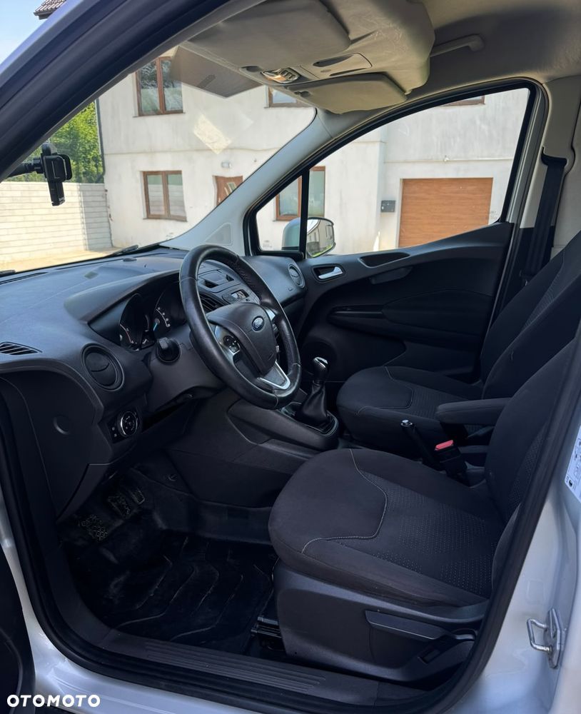 Ford Courier - 8