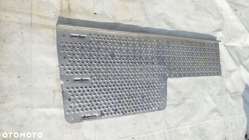 BLACHA NA RAME PODEST DAF XF 105 - 1