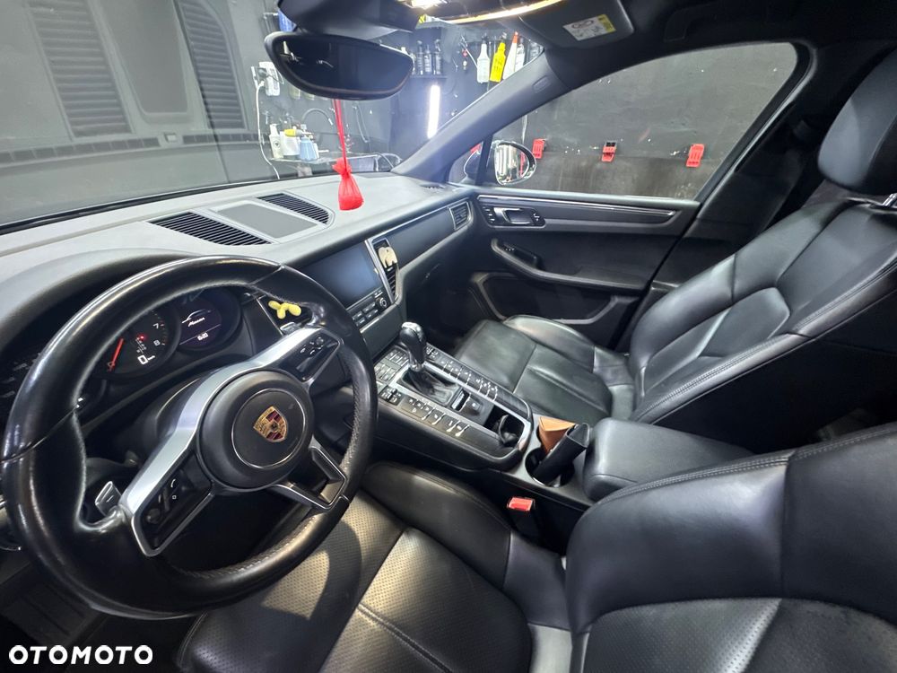 Porsche Macan - 14