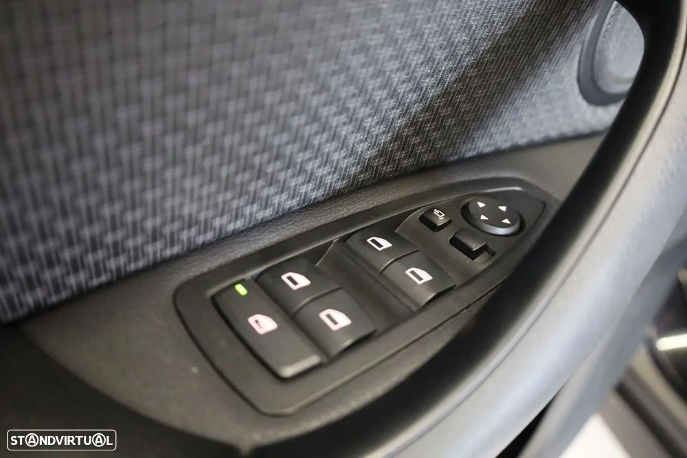 BMW X1 16 d sDrive Advantage Auto - 46