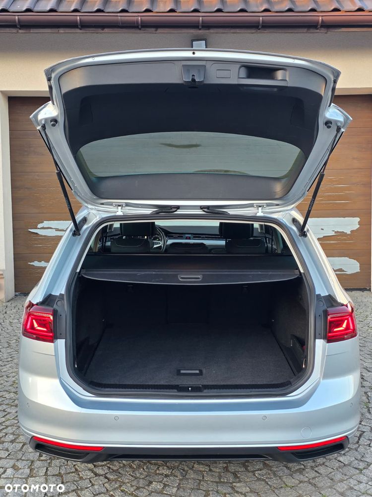 Volkswagen Passat Variant 2.0 TDI SCR Comfortline DSG - 36