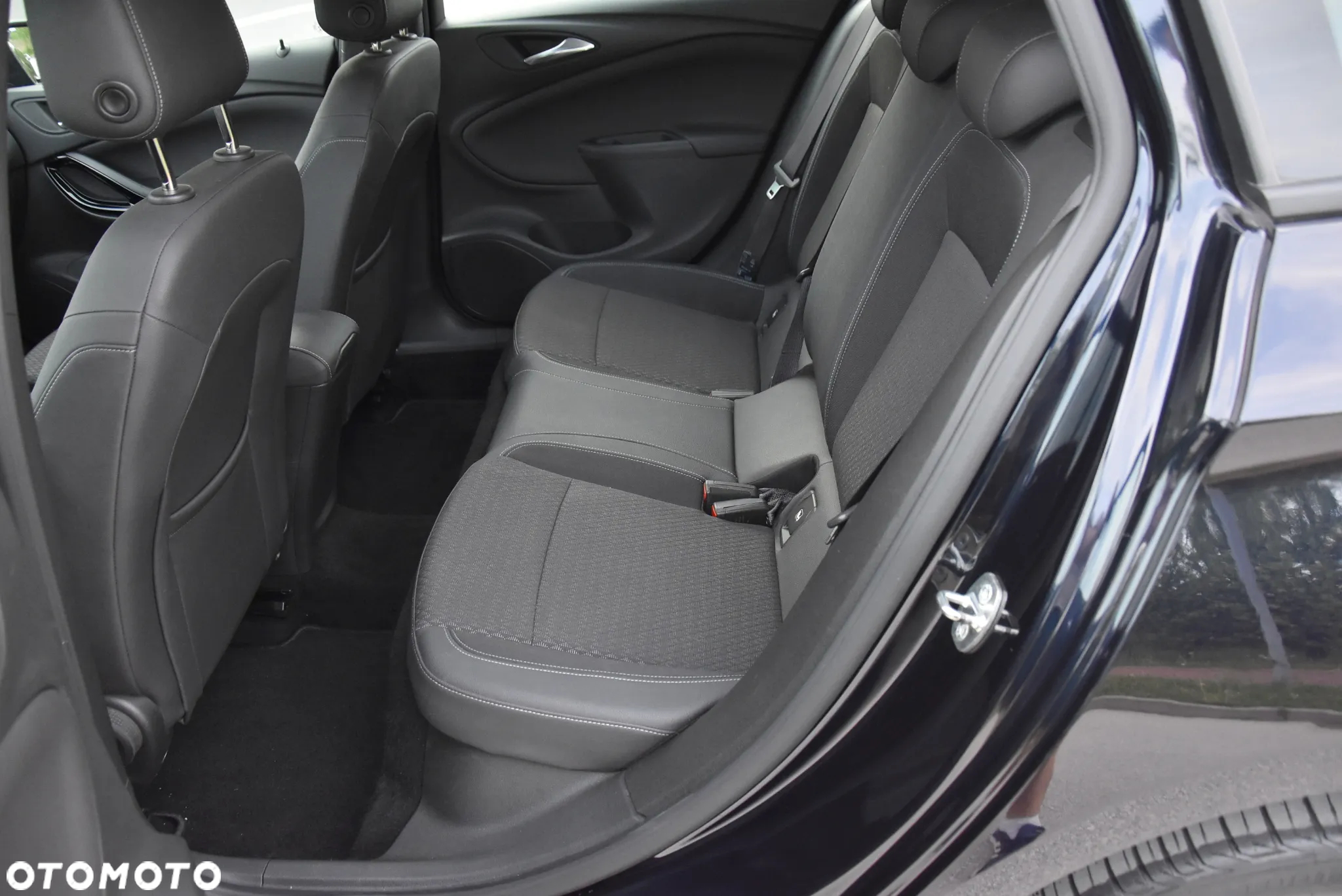 Opel Astra V 1.4 T Enjoy S&S - 25