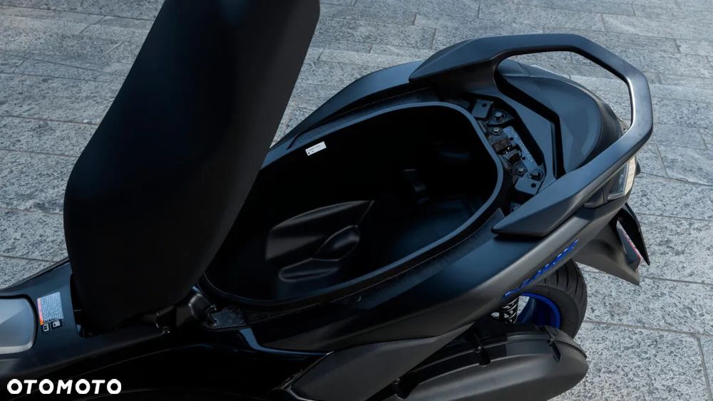 Yamaha NMAX - 7