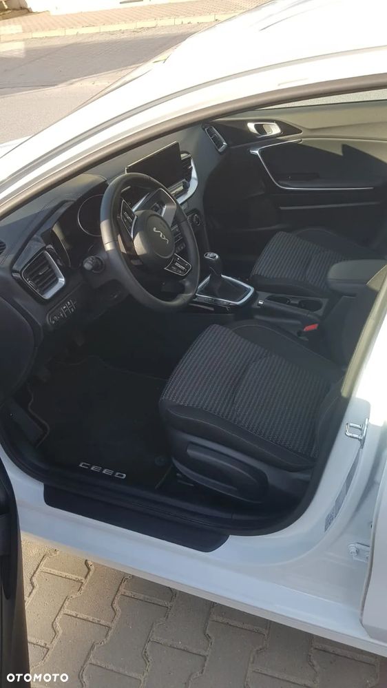 Kia Ceed - 14