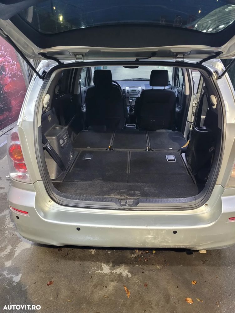 Toyota Corolla Verso 1.8 Luna - 5