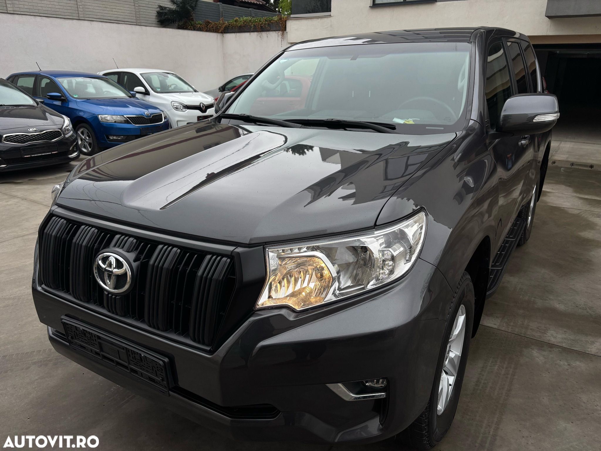 Toyota Land Cruiser 2.8 D-4D Automatik Comfort - 1