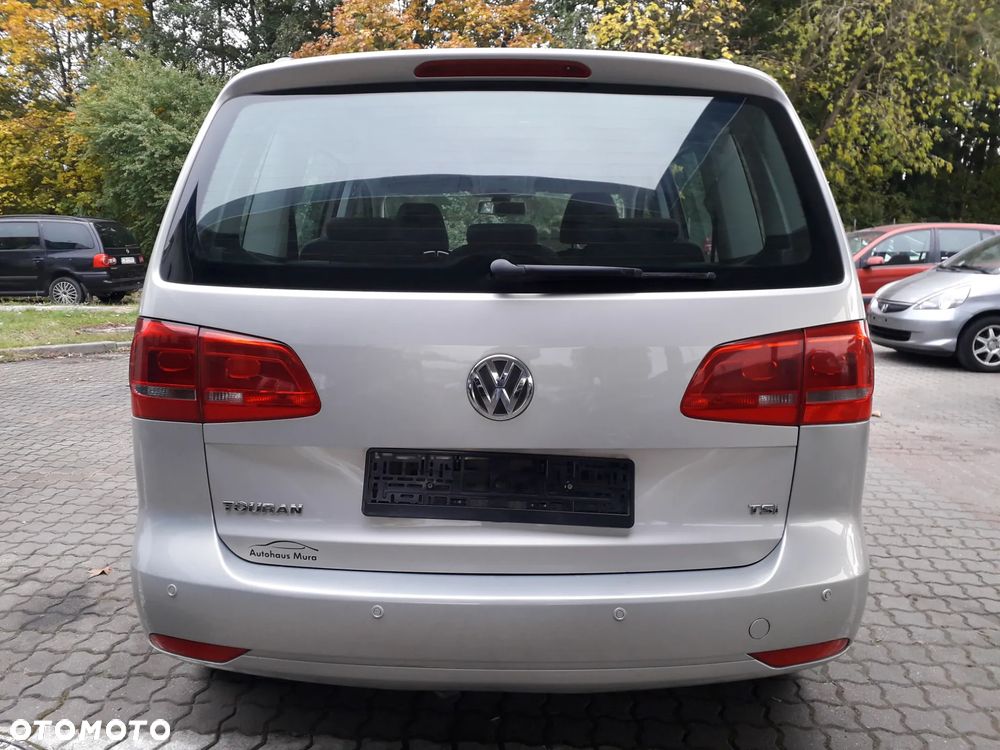 Volkswagen Touran - 17