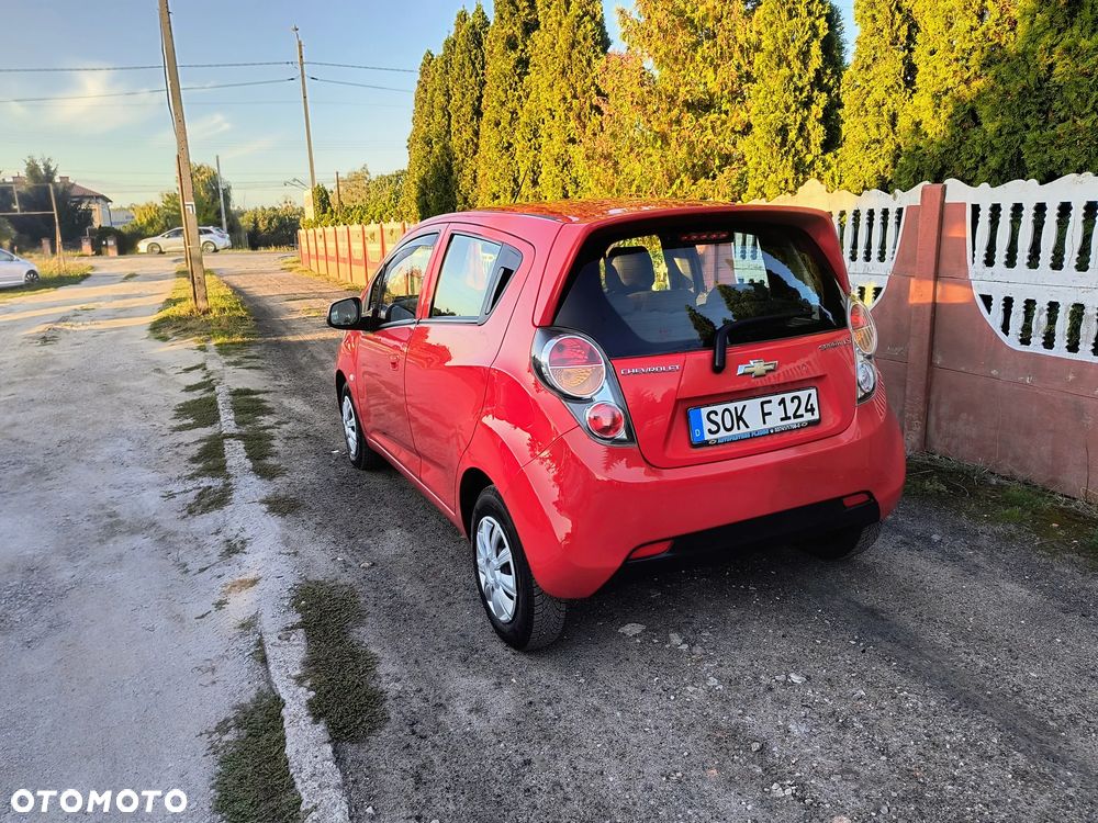Chevrolet Spark 1.0 LS - 24