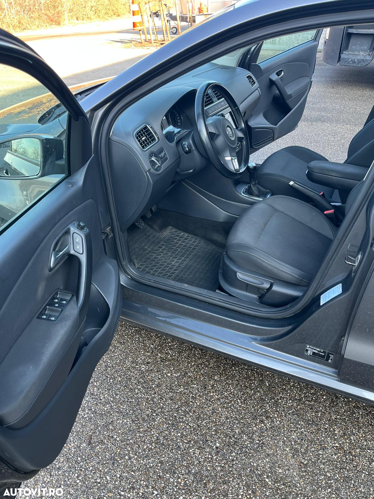 Volkswagen Polo 1.6 TDI Blue Motion Team - 14