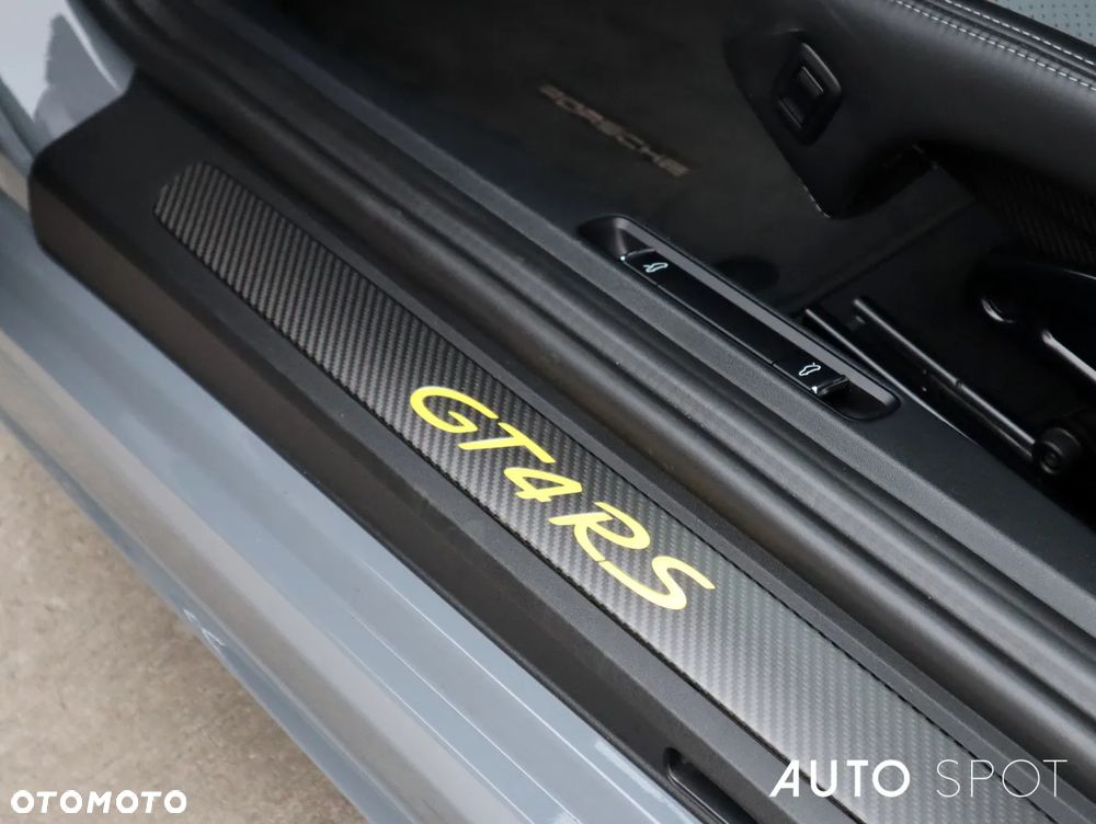 Porsche 718 Cayman GT4 RS - 29