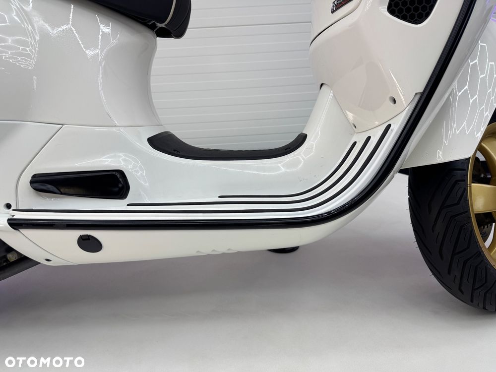Piaggio Vespa - 20