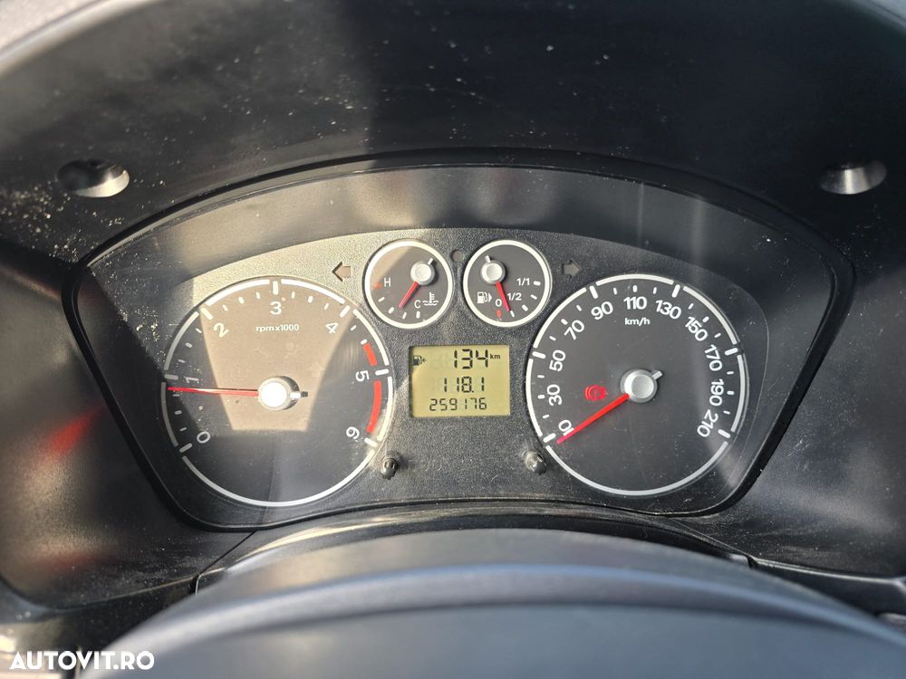 Ford Transit Connect - 10