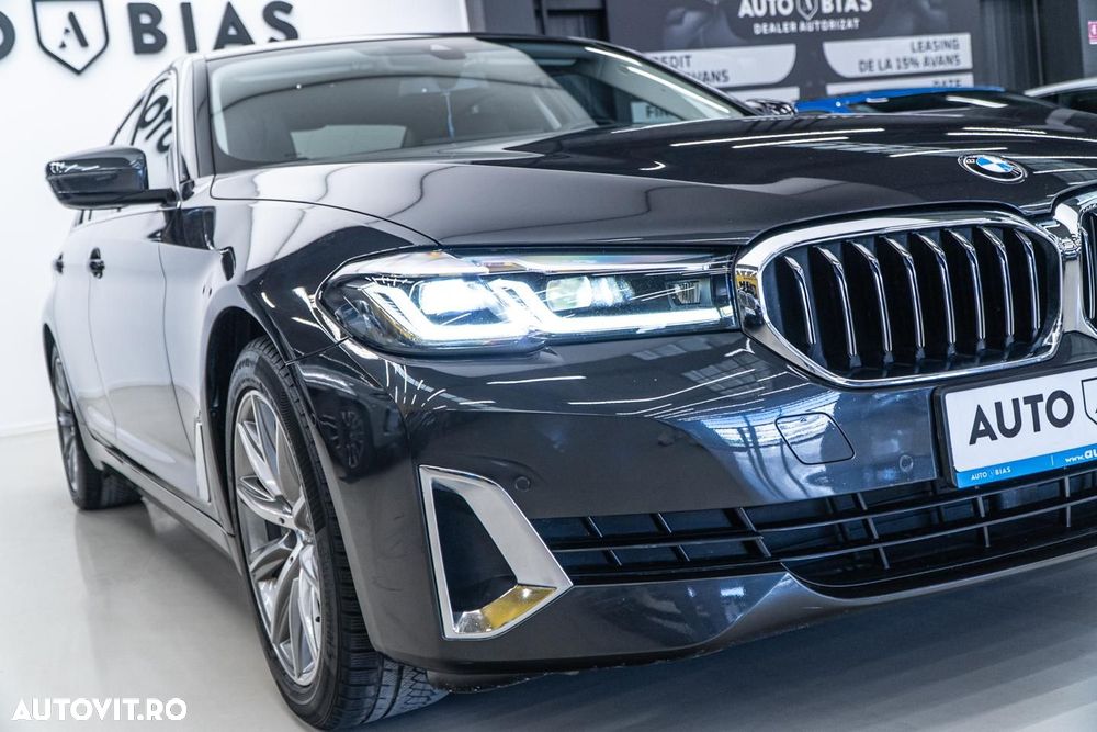 BMW Seria 5 530e Aut. Luxury Line - 28
