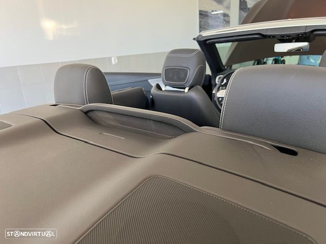 Mercedes-Benz E 200 AMG Line - 9