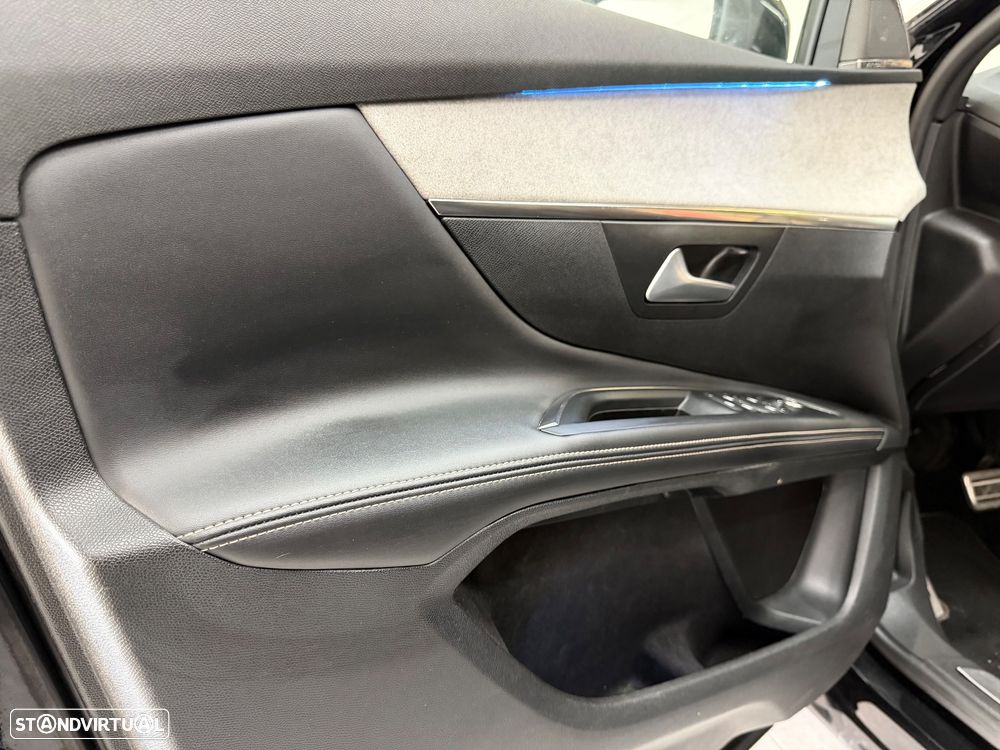 Peugeot 5008 BlueHDI 130 EAT8 GT - 23
