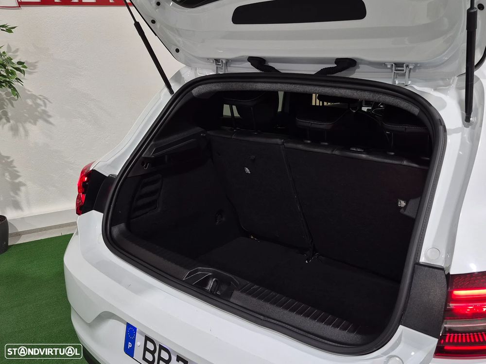 Renault Clio TCe 90 CVT TECHNO - 32