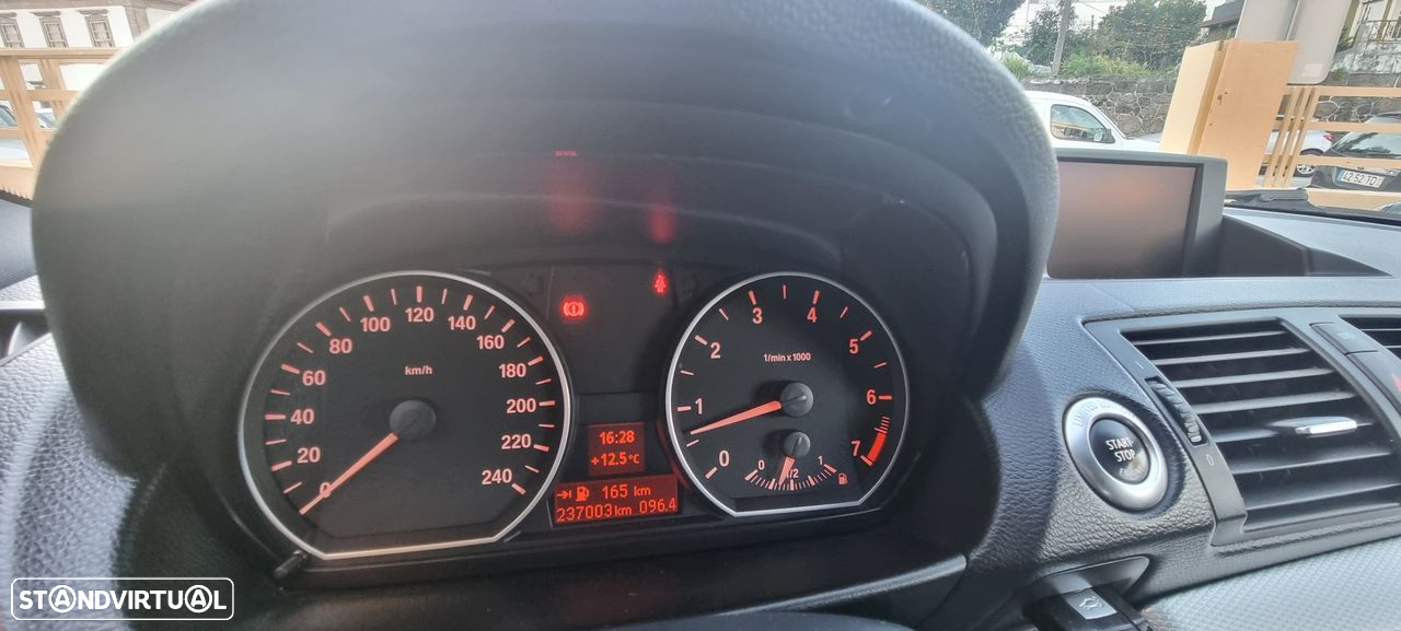 BMW 118 i - 23