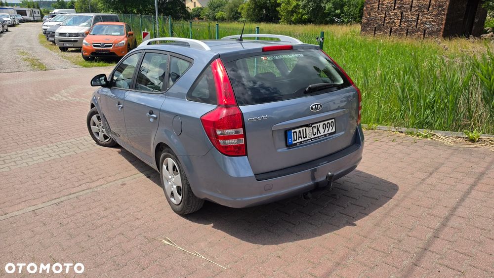 Kia Ceed 1.4 CVVT LX - 23