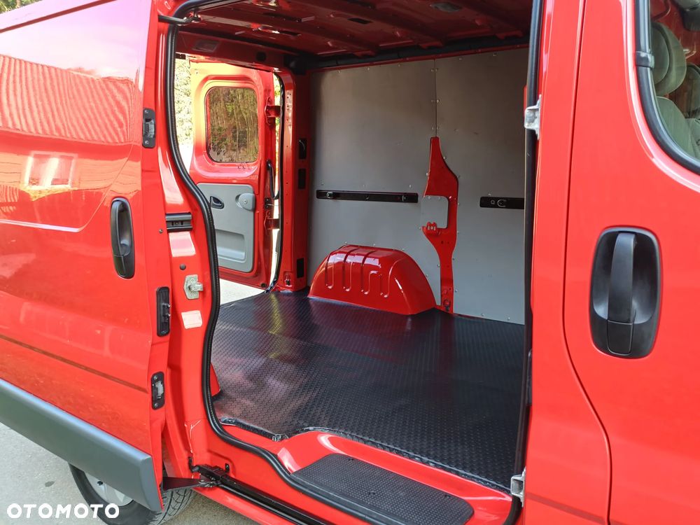 Opel Vivaro - 23
