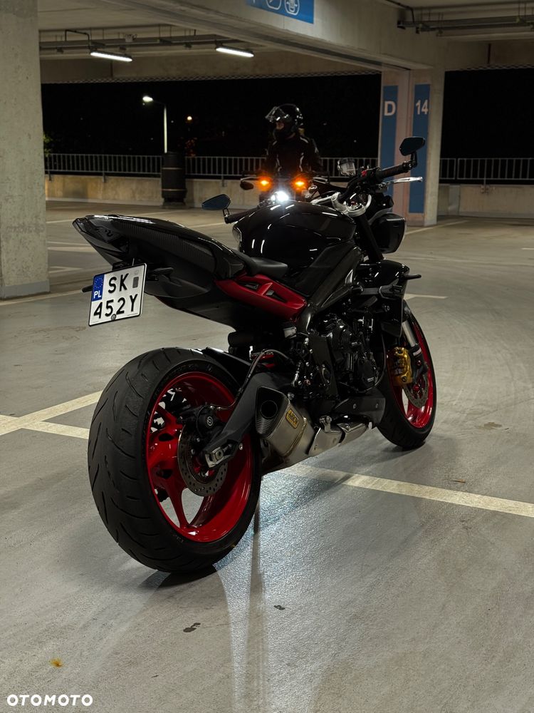 Triumph Street Triple - 6