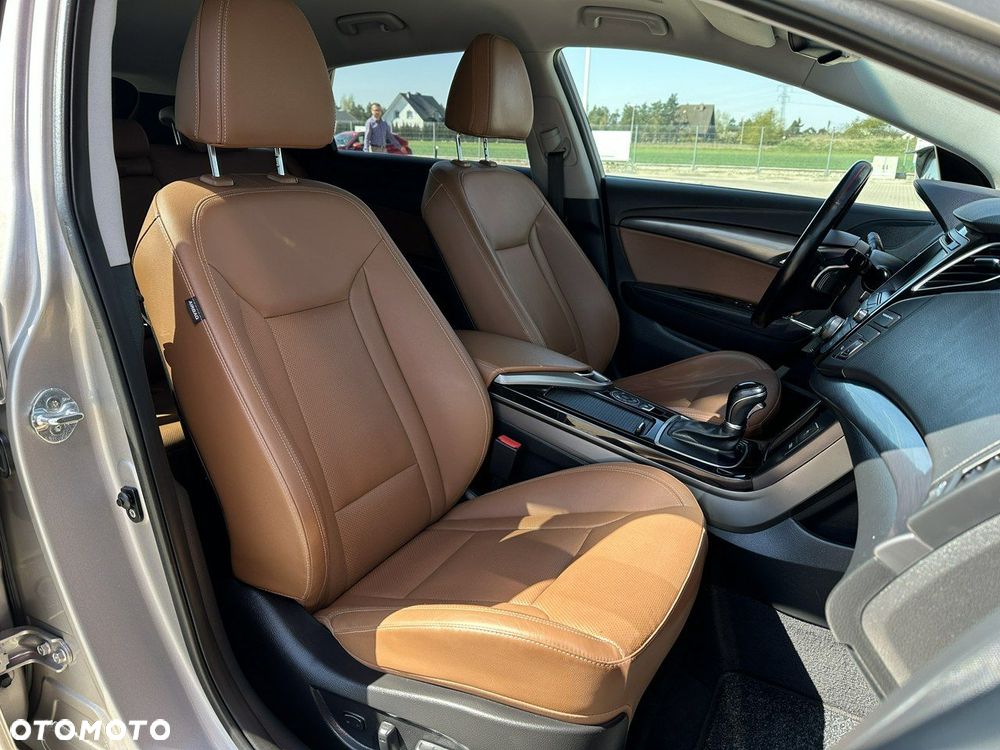 Hyundai i40 Kombi 1.7 CRDi DCT Premium - 18