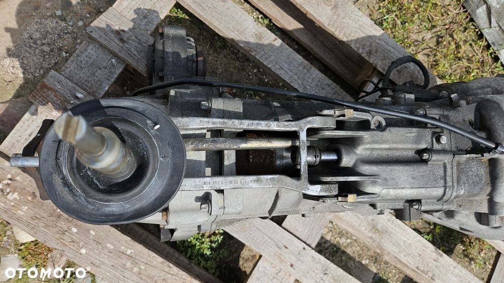 Skrzynia biegów manualna BMW E46 325xi Xdrive m54B25 reduktor - 3