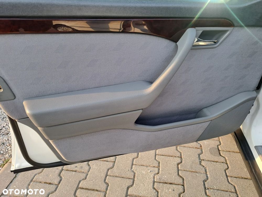 Mercedes-Benz Klasa C - 28