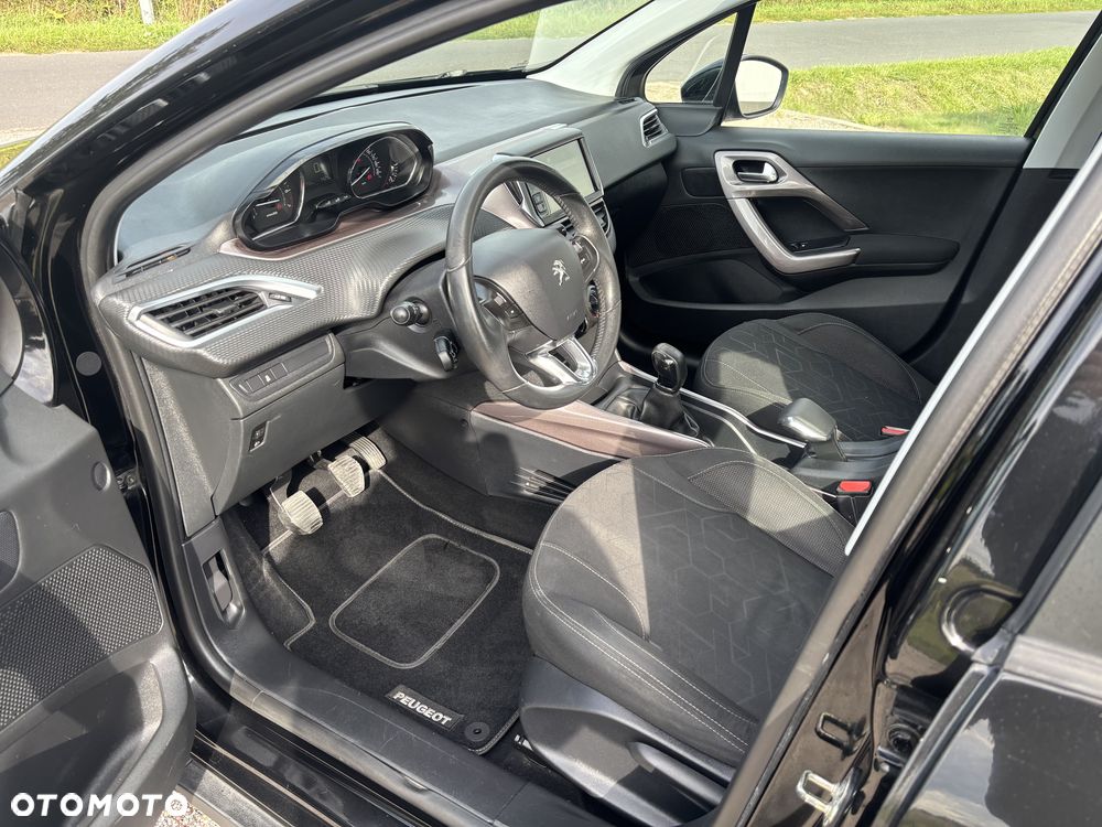 Peugeot 2008 PureTech 82 Style - 15