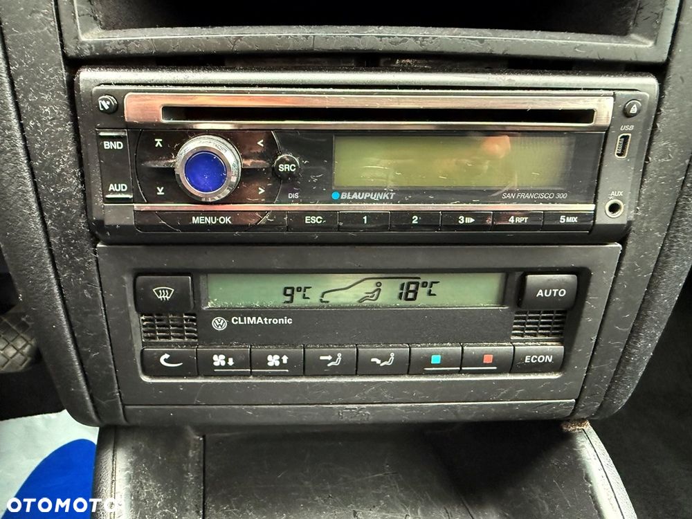 Volkswagen Golf 1.4 Goal - 32