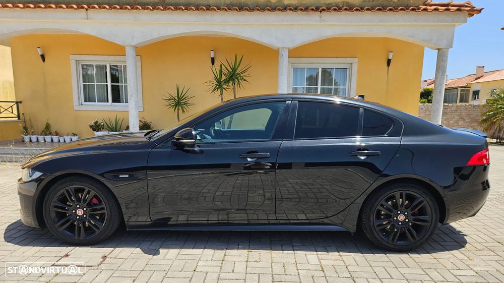 Jaguar XE 2.0 D R-Sport - 16