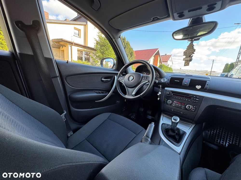 BMW Seria 1 116i - 8