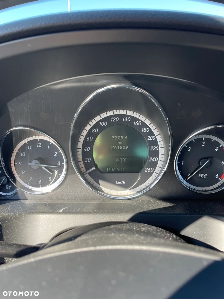 Mercedes-Benz Klasa E 350 CDI BlueEff - 8