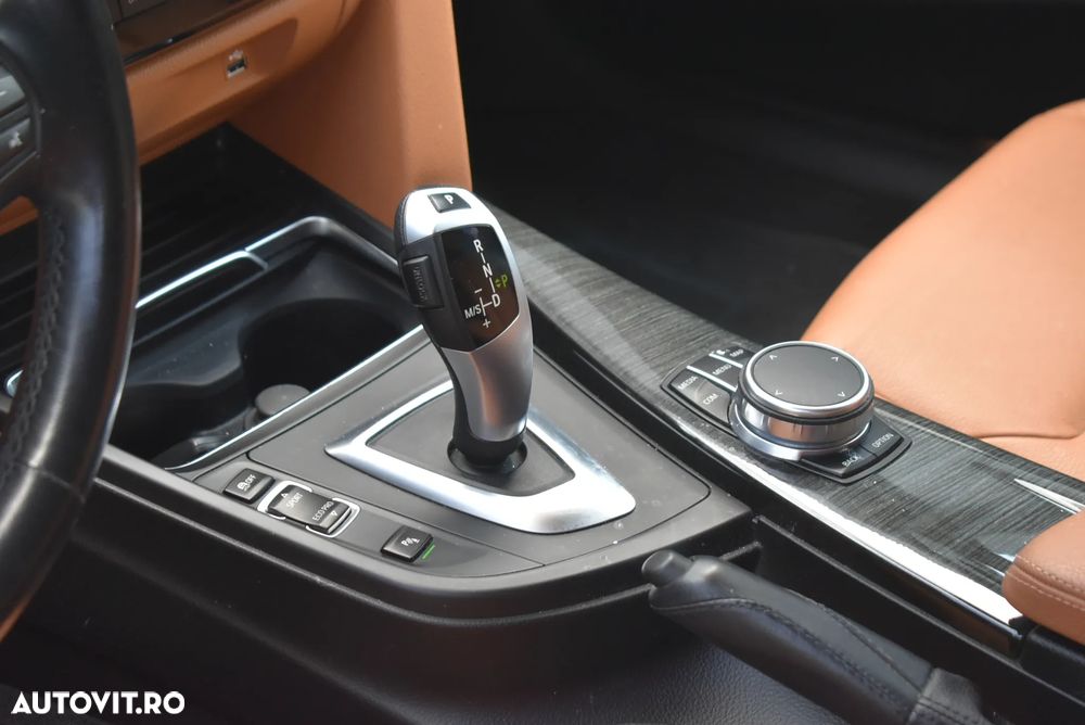 BMW Seria 3 320i xDrive AT - 14