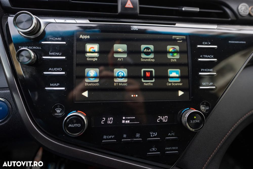 Toyota Camry 2.5 Hybrid Exclusive - 36