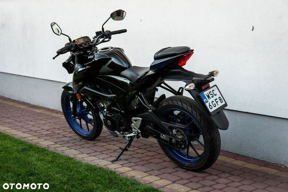 Suzuki GSX - 8