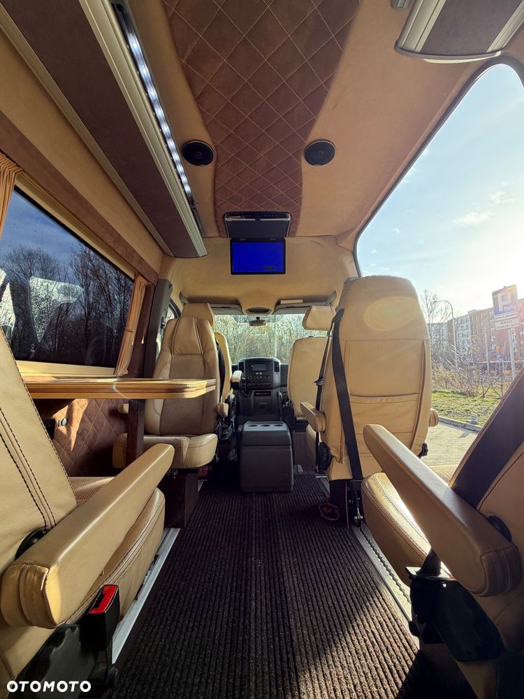 Mercedes-Benz Sprinter - 4
