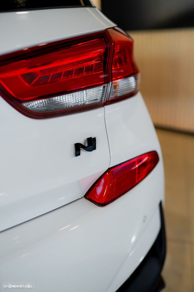 Hyundai i30 N 2.0 T-GDi Performance Pack - 16
