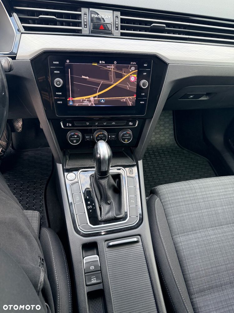 Volkswagen Passat 2.0 TDI SCR DSG Elegance - 13