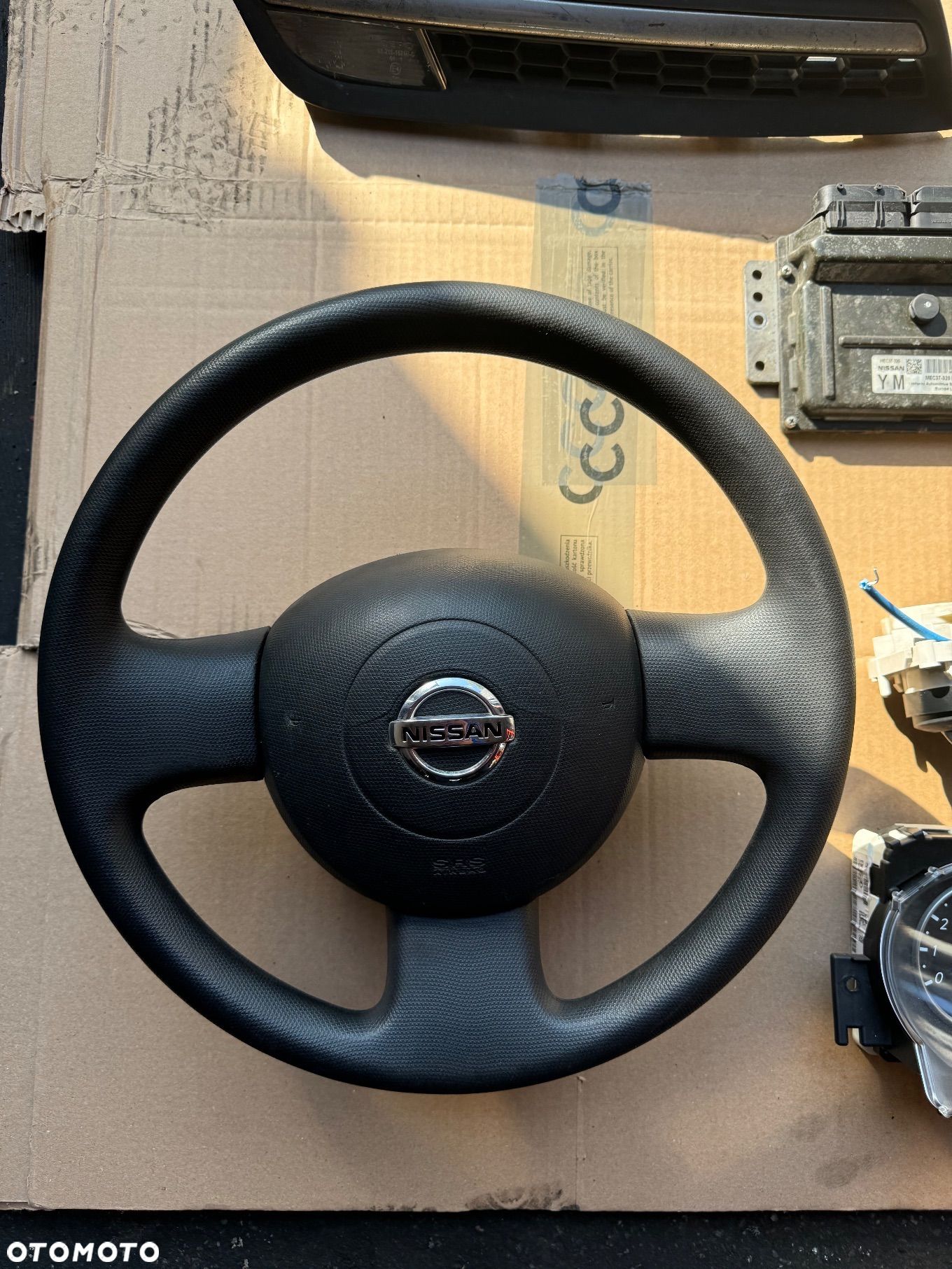 Nissan - 1