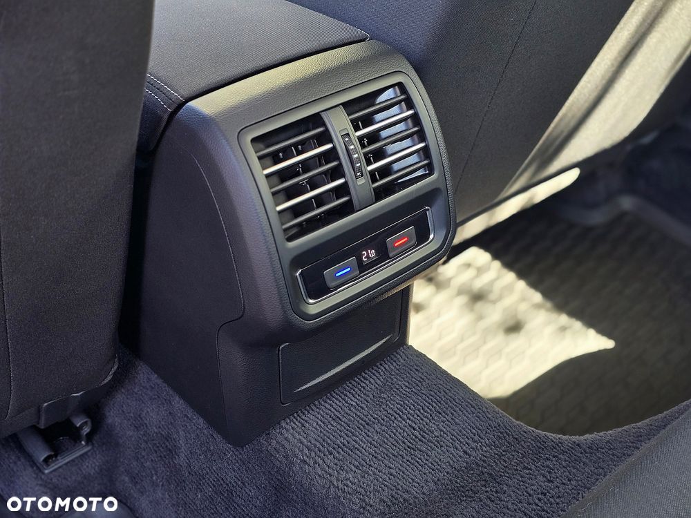 Volkswagen Passat 1.6 TDI BMT City - 17