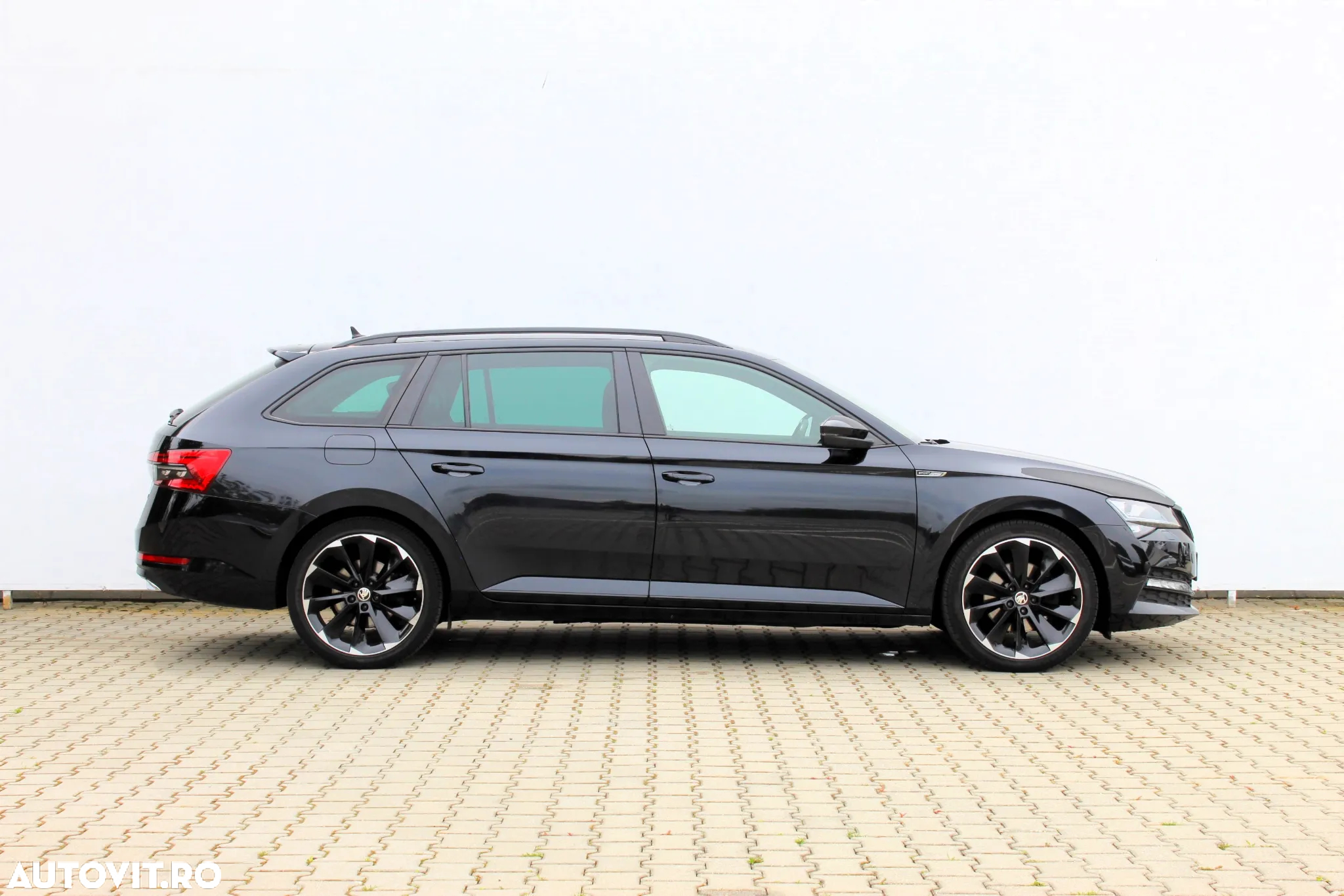 Skoda Superb 2.0 TDI 4X4 DSG Sportline - 6