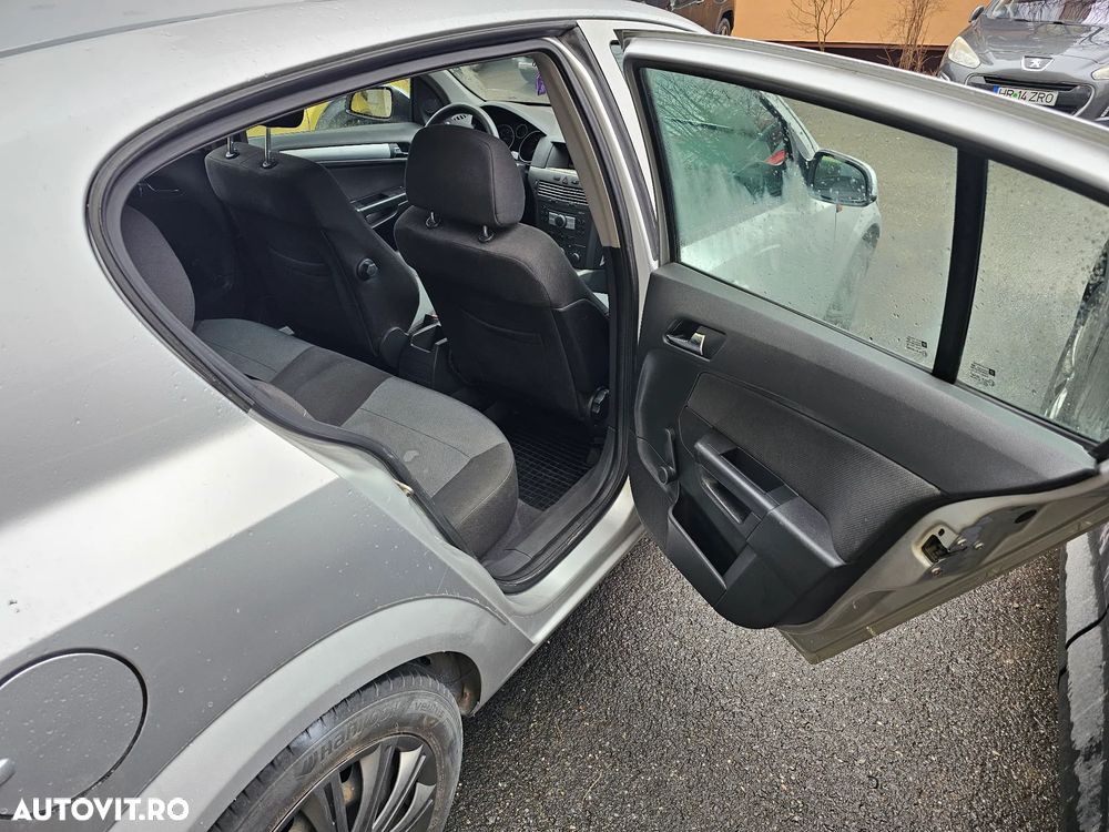 Opel Astra 1.7 CDTI Essentia - 10