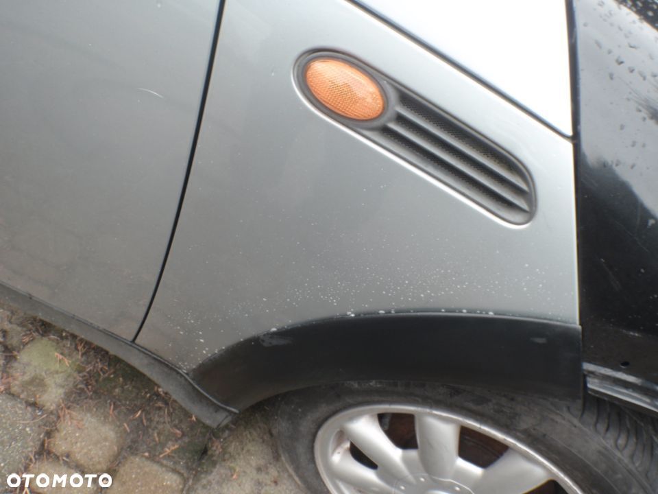 listwa nakładka zderzaka błotnika ramka kierunkowskaz kierunek z błotnika mini cooper r50 r51 r52 r53 posiadam wszystkie części - 2