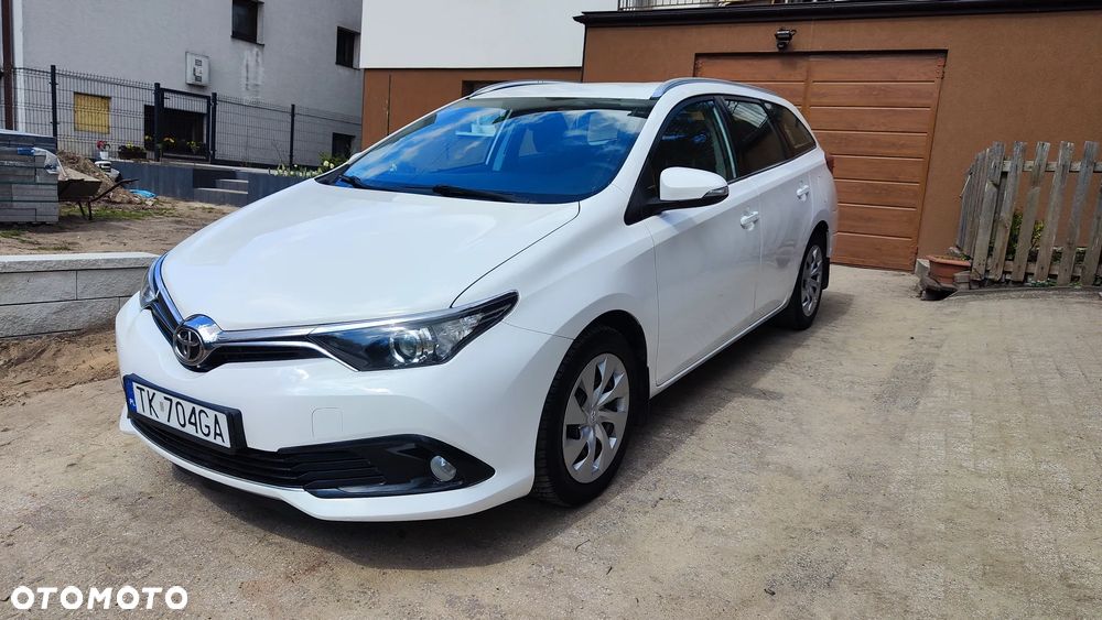 Toyota Auris - 2