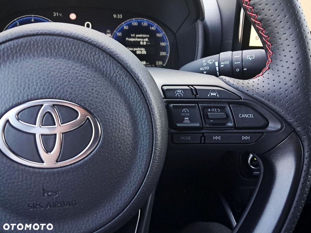 Toyota Yaris - 17