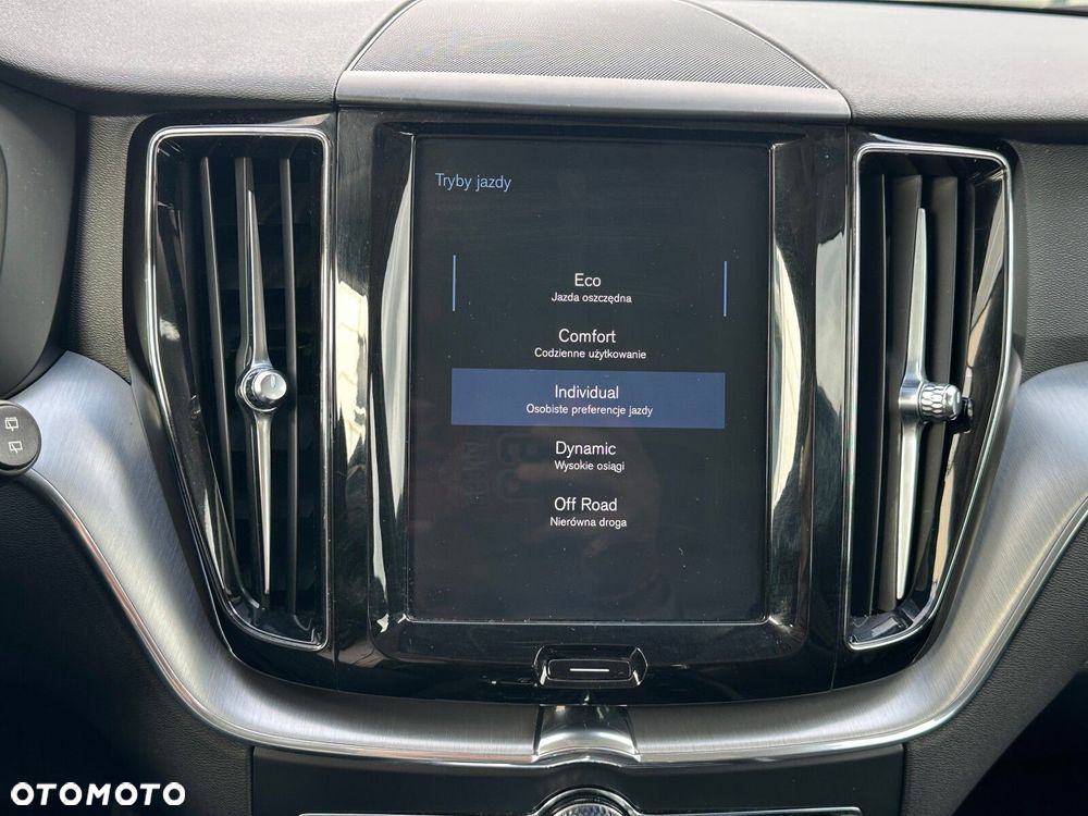 Volvo XC 60 T4 Momentum - 27